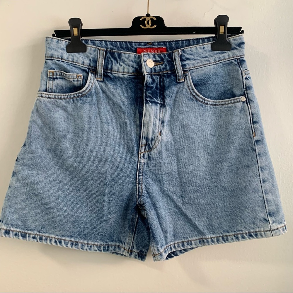 Vintage GUESS Women's Blue Denim Shorts with relaxed fit size 28 #shorts #denim